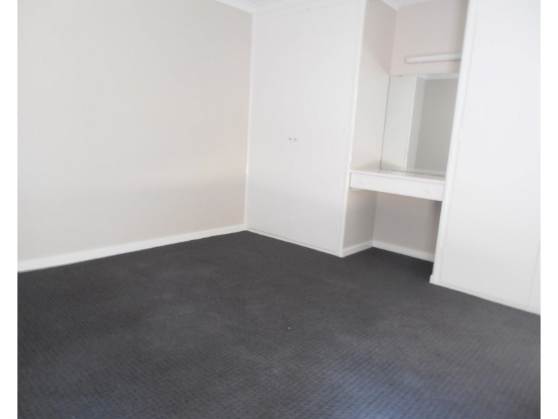 16 Ernest Street, Safety Bay WA 6169