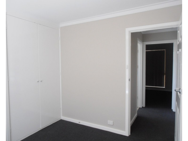 16 Ernest Street, Safety Bay WA 6169