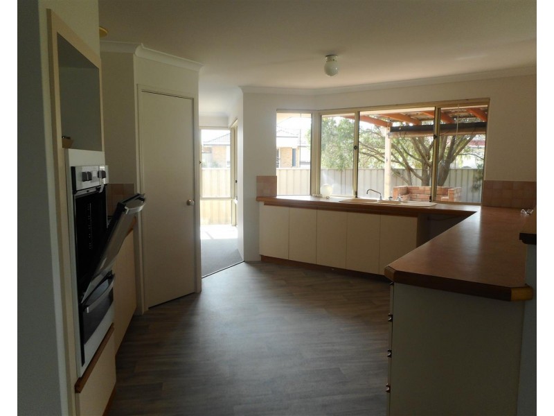 125 Grand Ocean Boulevard, Port Kennedy WA 6172