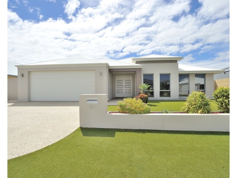 51 Holloways Ridge, Secret Harbour WA 6173