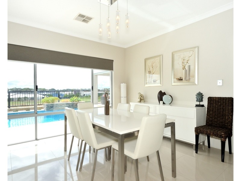 51 Holloways Ridge, Secret Harbour WA 6173