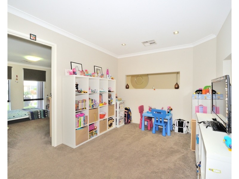 51 Holloways Ridge, Secret Harbour WA 6173