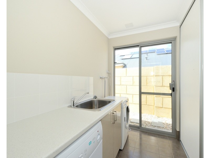 51 Holloways Ridge, Secret Harbour WA 6173