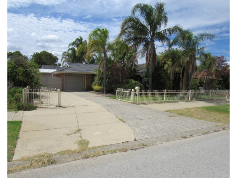 15 Jamaican Road, Safety Bay WA 6169