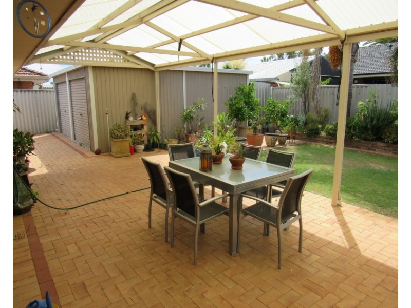 15 Jamaican Road, Safety Bay WA 6169