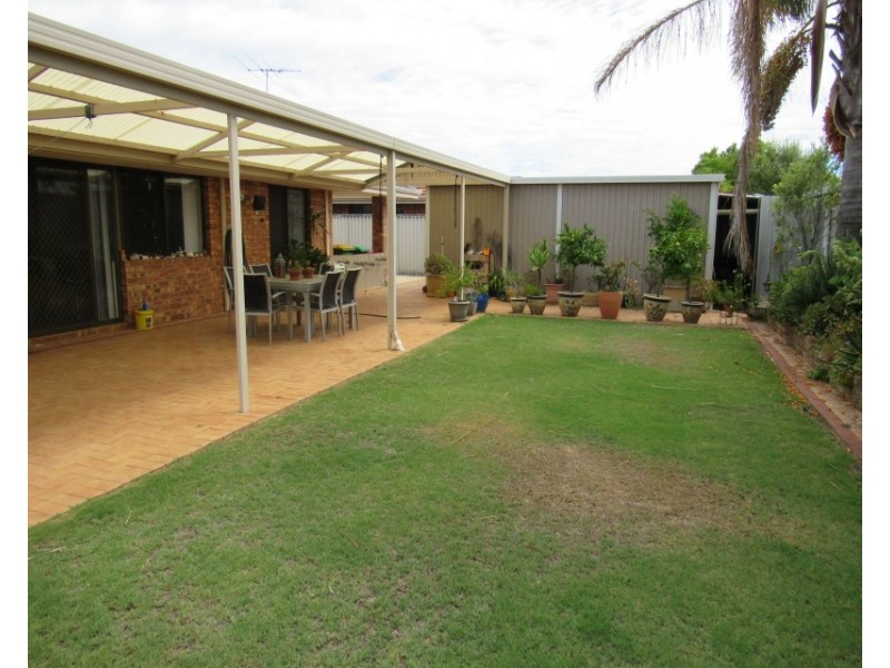 15 Jamaican Road, Safety Bay WA 6169