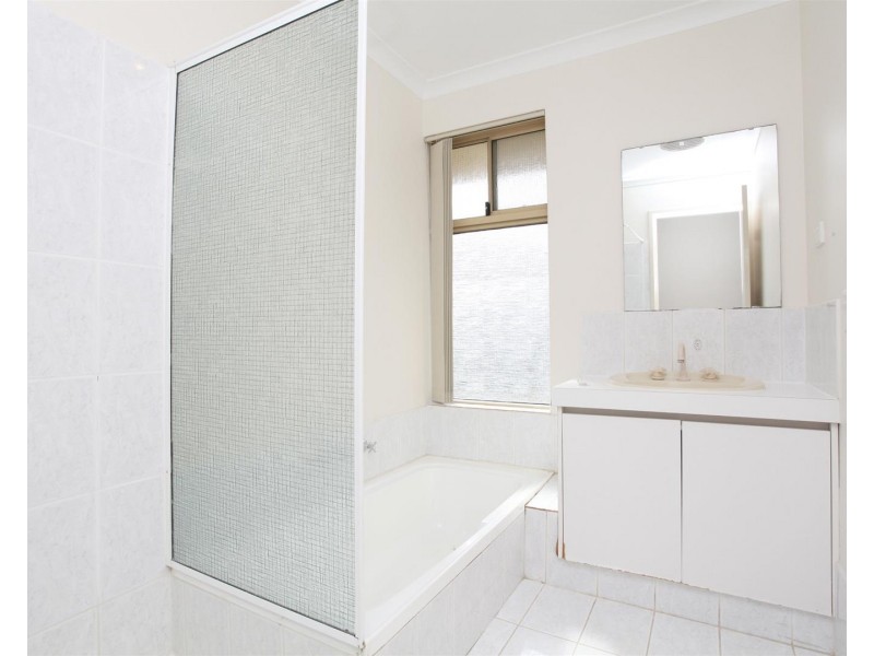 6 Buri Cove, Warnbro WA 6169