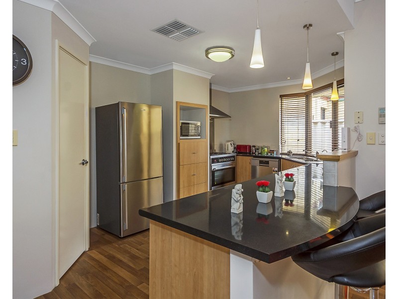 52 Liechardt Loop, Rockingham WA 6168