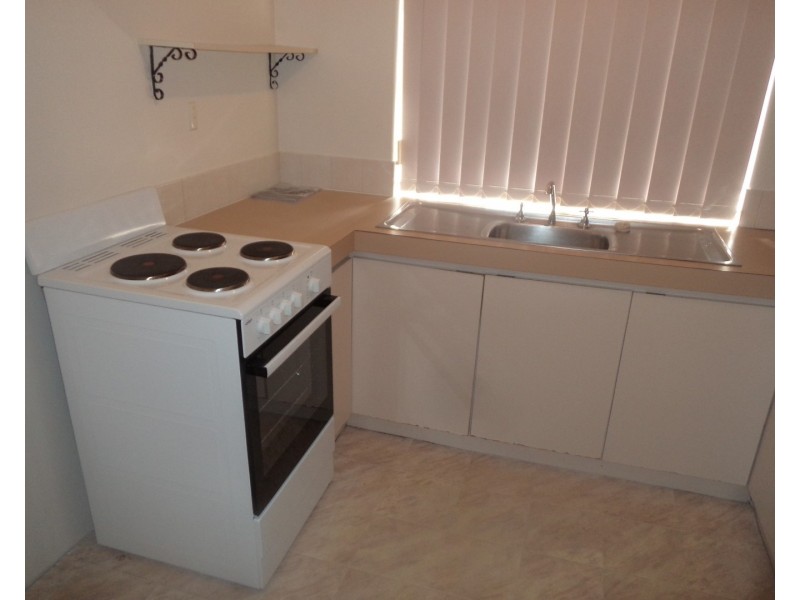 6/3 Merope Close, Rockingham WA 6168