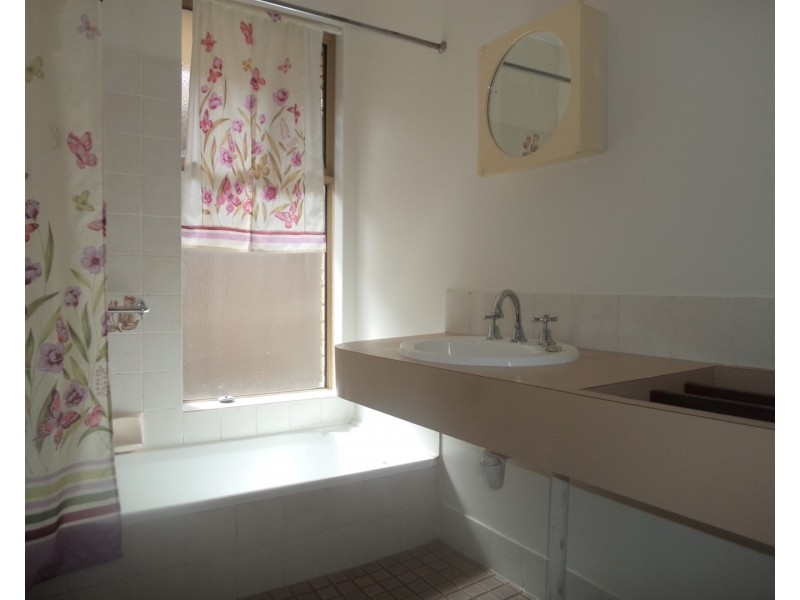 6/3 Merope Close, Rockingham WA 6168