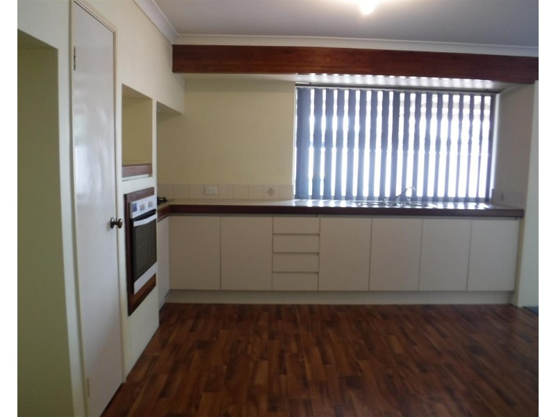 6 Oslo Place, Warnbro WA 6169