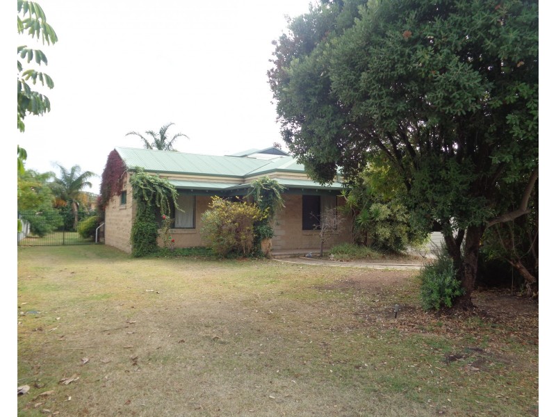 192 Kent Street, Rockingham WA 6168