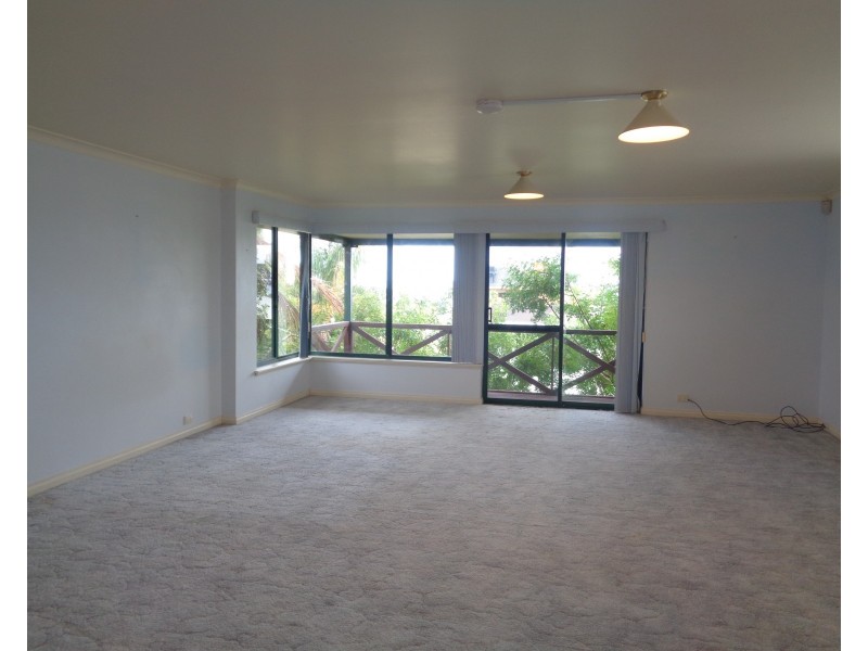 192 Kent Street, Rockingham WA 6168