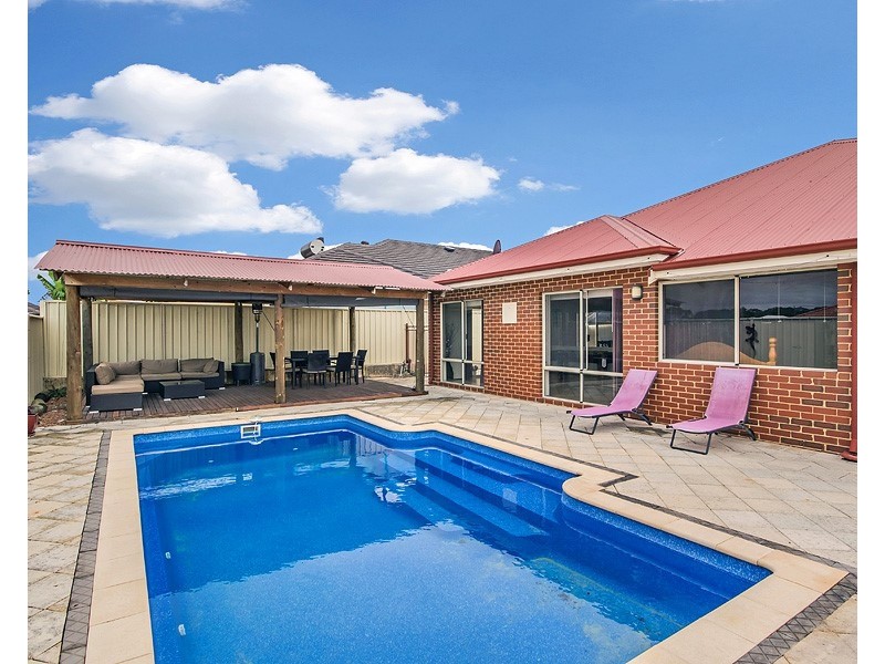 23 Arrowwood Loop, Secret Harbour WA 6173