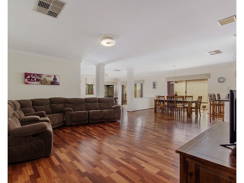 23 Arrowwood Loop, Secret Harbour WA 6173