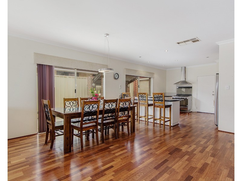 23 Arrowwood Loop, Secret Harbour WA 6173