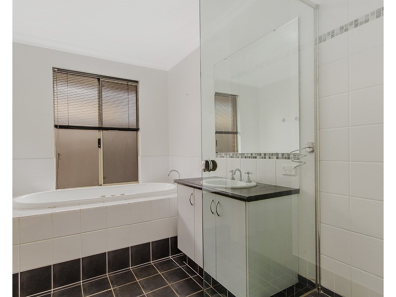 23 Arrowwood Loop, Secret Harbour WA 6173