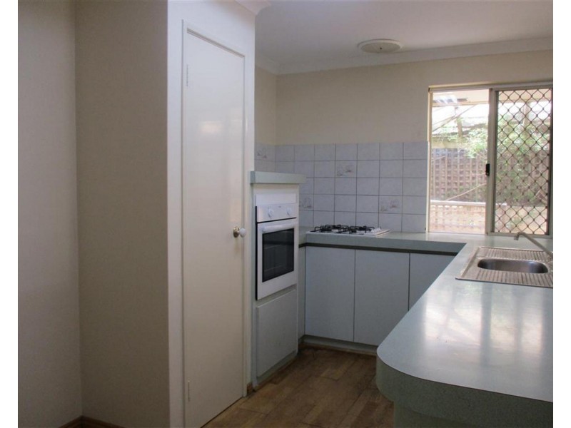 11 Palmer Street, Warnbro WA 6169