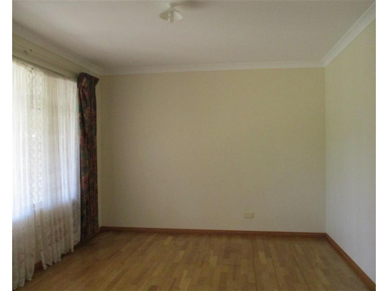 11 Palmer Street, Warnbro WA 6169