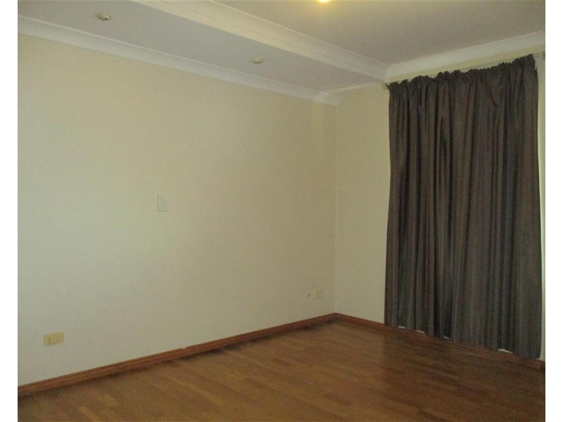 11 Palmer Street, Warnbro WA 6169