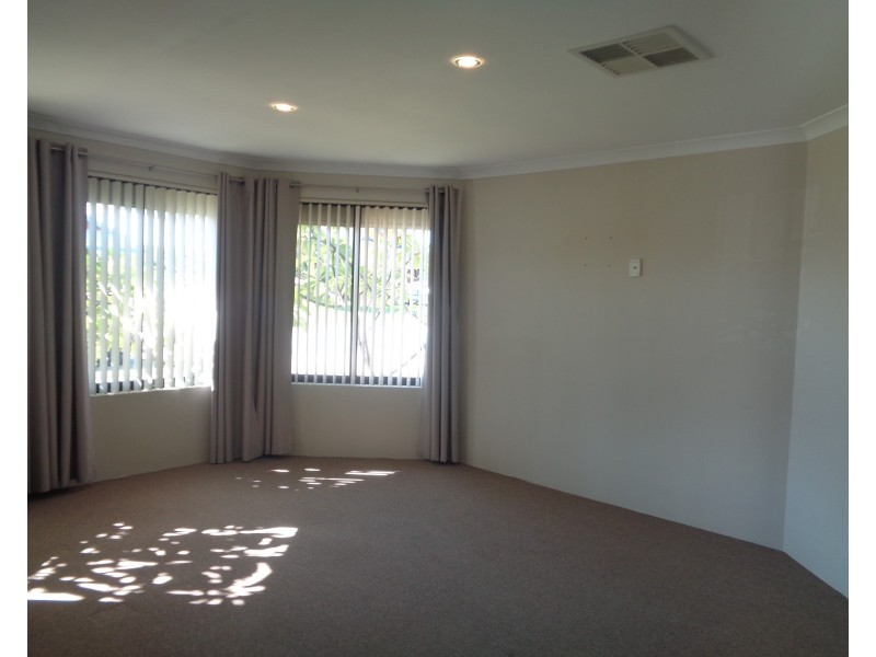 7 Warrego Road, Port Kennedy WA 6172