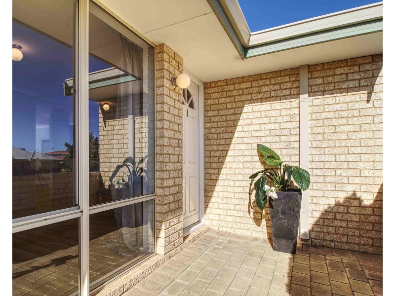 1 Santa Monica Drive, Waikiki WA 6169