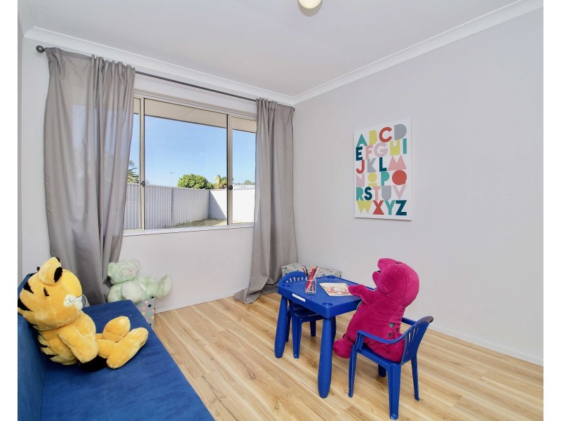 1 Santa Monica Drive, Waikiki WA 6169