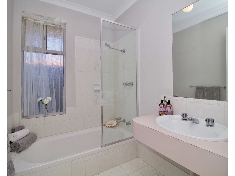 1 Santa Monica Drive, Waikiki WA 6169