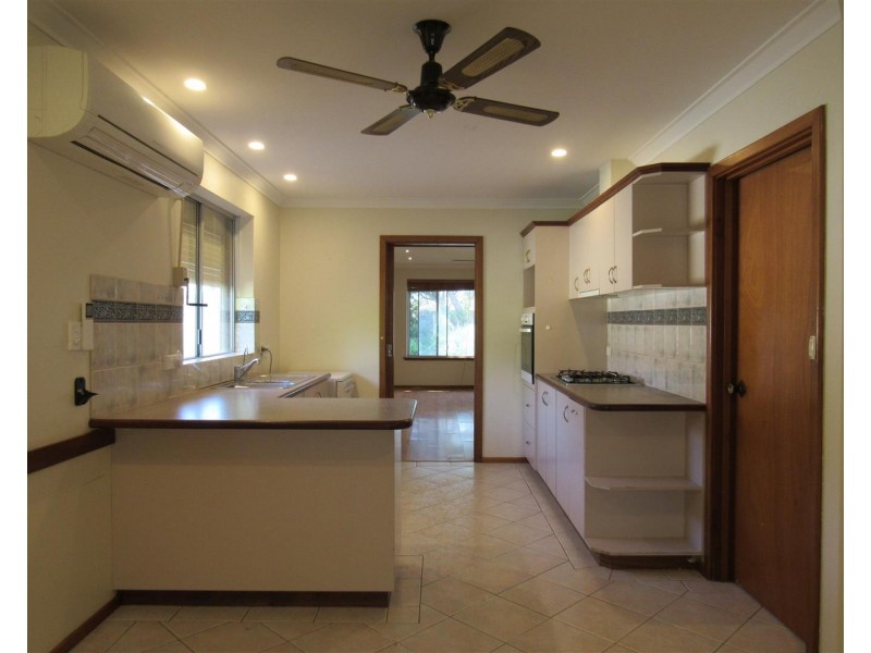 26 Thomas Street, Safety Bay WA 6169