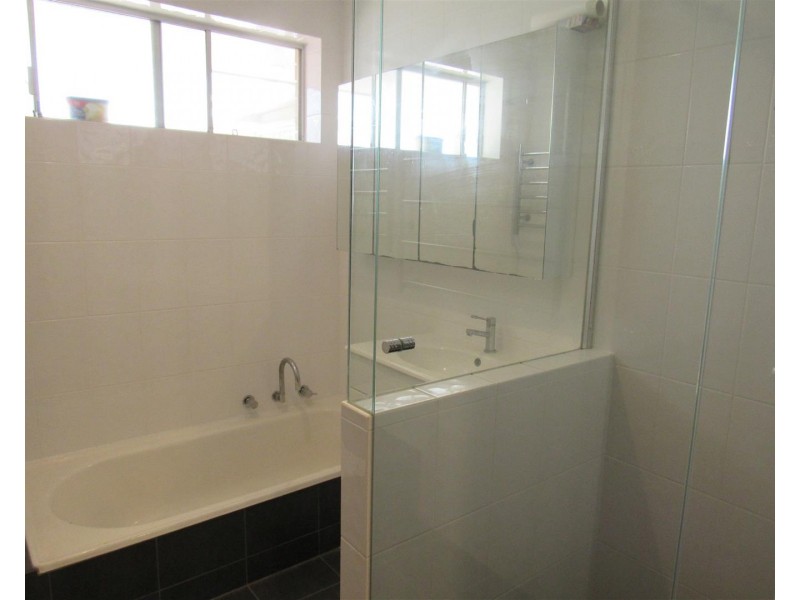 26 Thomas Street, Safety Bay WA 6169