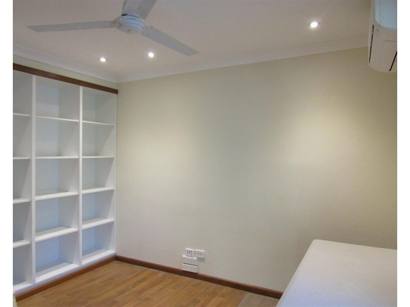 26 Thomas Street, Safety Bay WA 6169