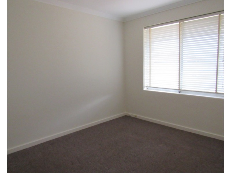 1/4 Afon Avenue, Shoalwater WA 6169