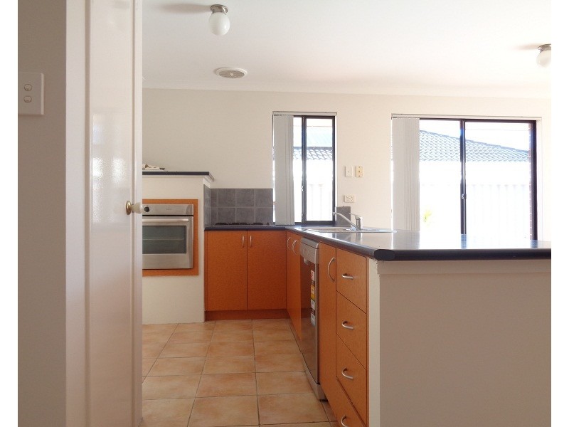 35 Benbecula Loop, Port Kennedy WA 6172