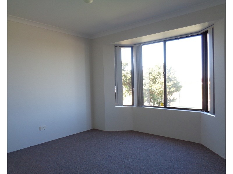 35 Benbecula Loop, Port Kennedy WA 6172