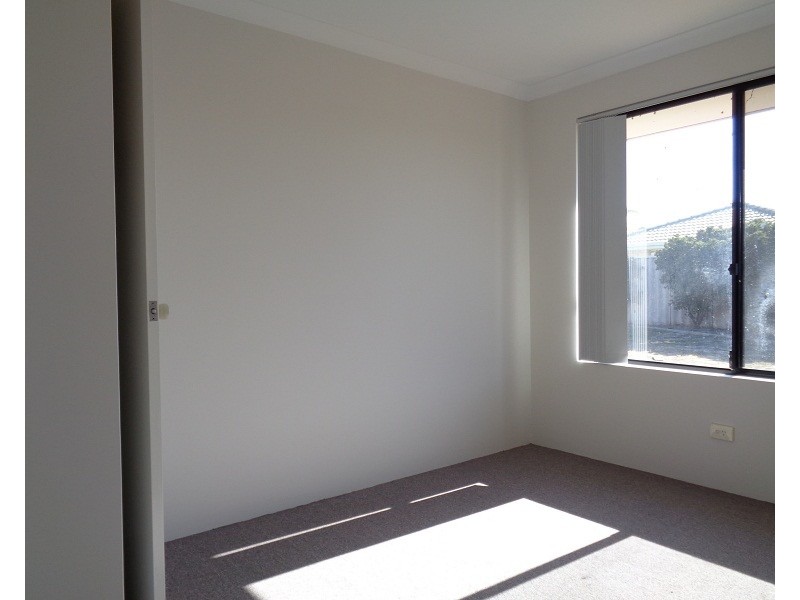 35 Benbecula Loop, Port Kennedy WA 6172