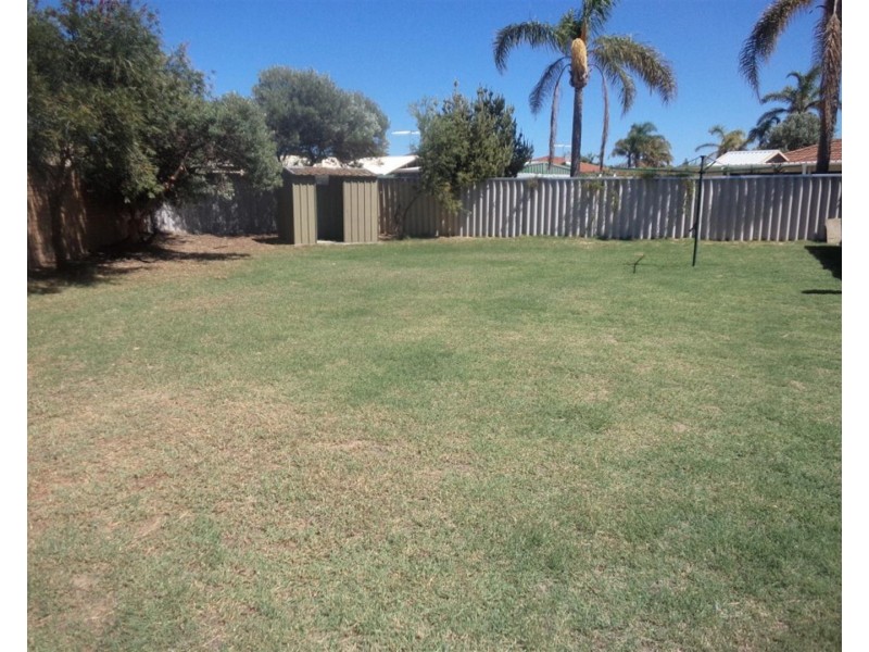 13 Porpoise Grove, Waikiki WA 6169
