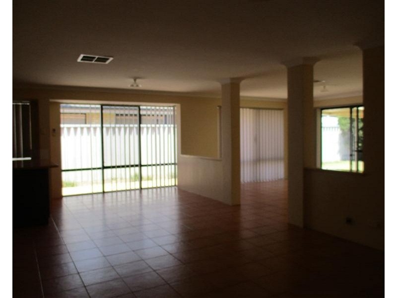 102 Hawker Street, Shoalwater WA 6169