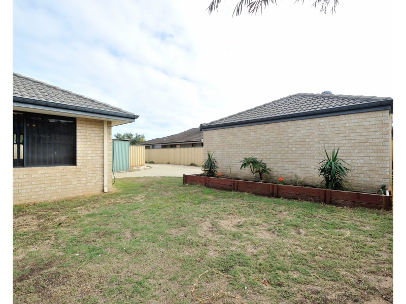 51 Eva Lynch Way, Port Kennedy WA 6172