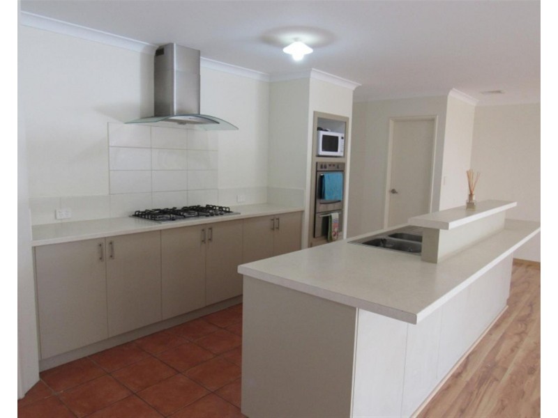 32 Amity Circuit, Shoalwater WA 6169