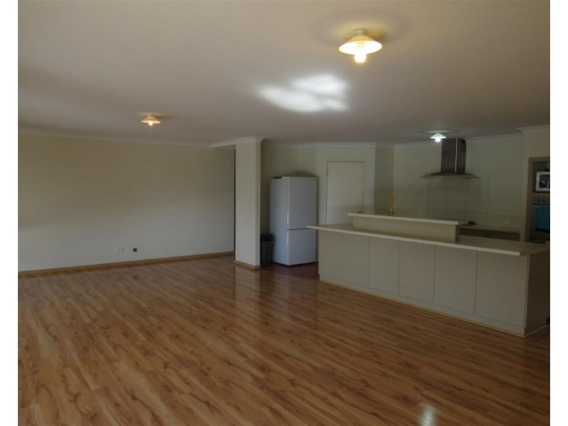 32 Amity Circuit, Shoalwater WA 6169