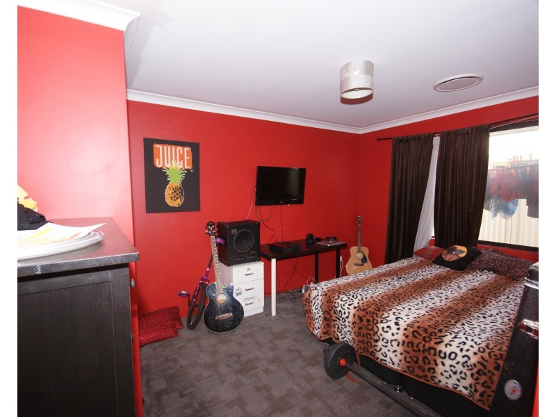 162  Harrington Waters Drive, Waikiki WA 6169