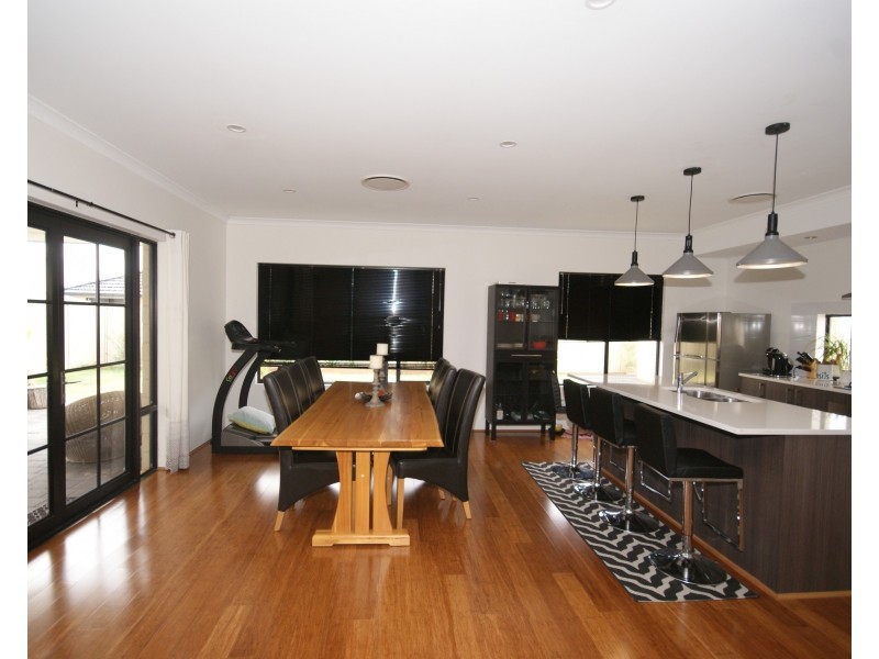 162  Harrington Waters Drive, Waikiki WA 6169