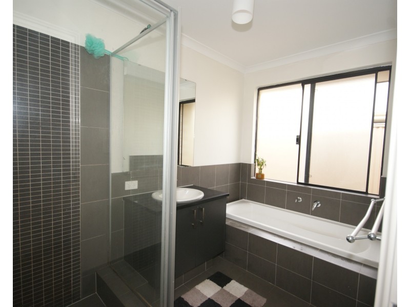 162  Harrington Waters Drive, Waikiki WA 6169