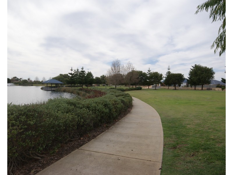 162  Harrington Waters Drive, Waikiki WA 6169