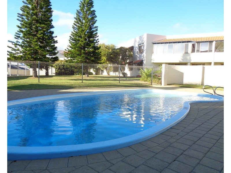 8/436 Safety Bay Road, Safety Bay WA 6169