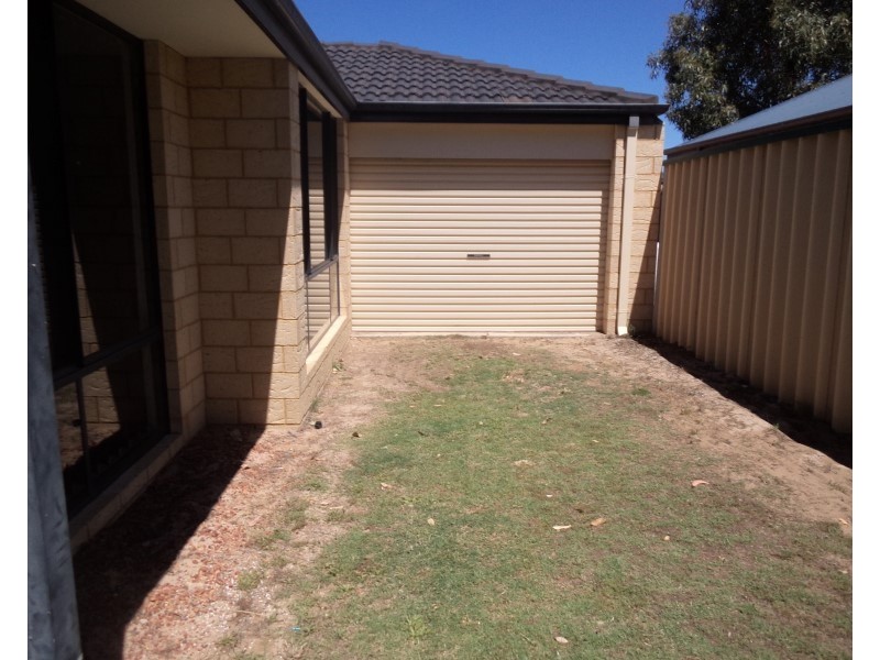 46 Wittecarra Crescent, Port Kennedy WA 6172