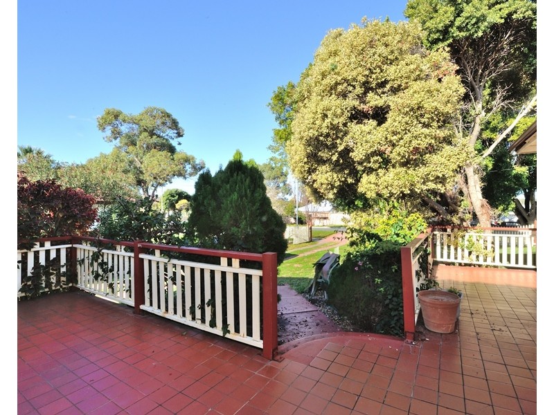 28 Lewington Street, Rockingham WA 6168