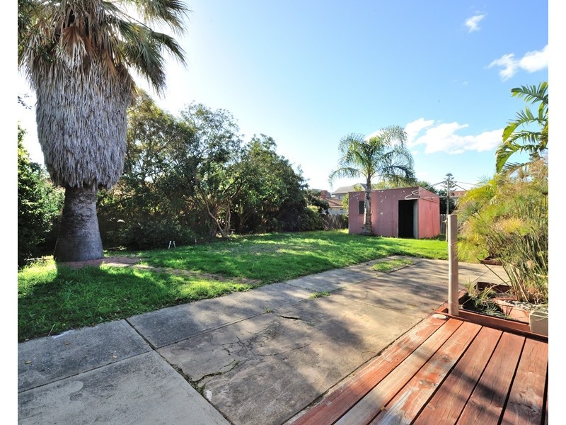 28 Lewington Street, Rockingham WA 6168