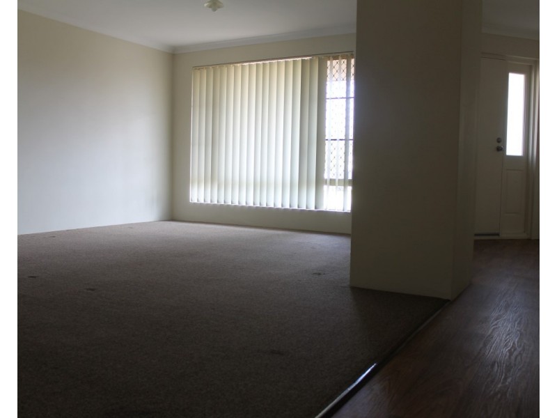 33 St Ettienne Gardens, Port Kennedy WA 6172