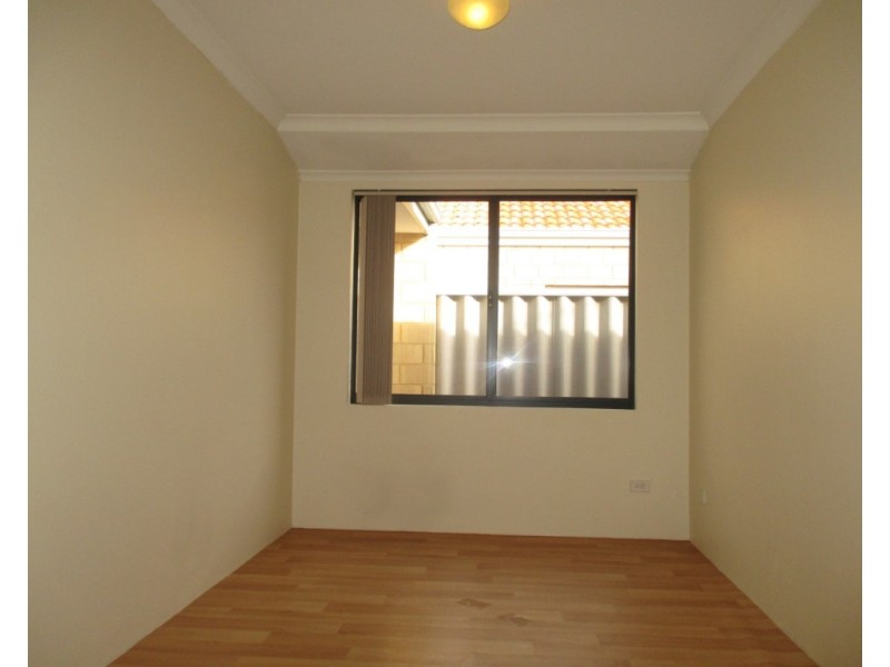 4 Anduril Lane, Rockingham WA 6168